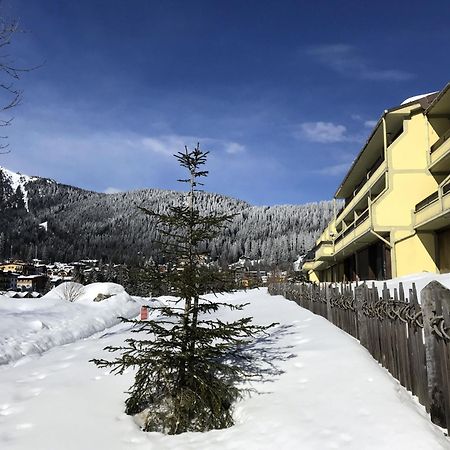 Residenza Silvana Мадона ди Кампильо Екстериор снимка