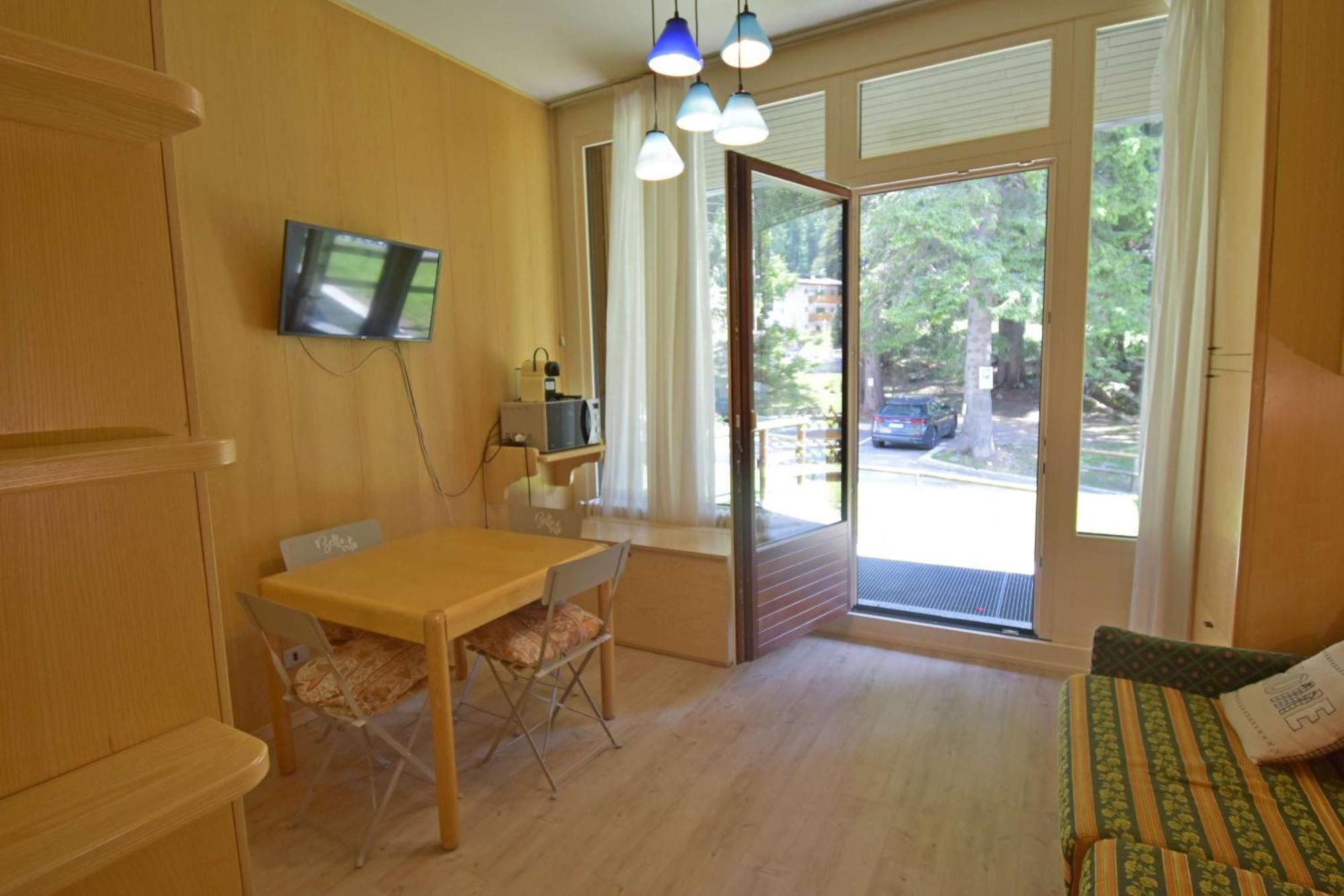 Residenza Silvana Мадона ди Кампильо Екстериор снимка